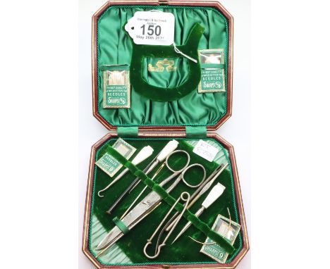 Leather cased vintage sewing set. P&amp;P Group 1 (£14+VAT for the first lot and £1+VAT for subsequent lots) 