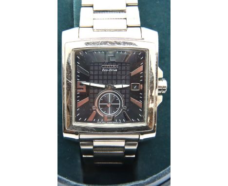 Gents Citizen new old stock wristwatch, dial D: 30 mm. P&amp;P Group 1 (£14+VAT for the first lot and £1+VAT for subsequent l