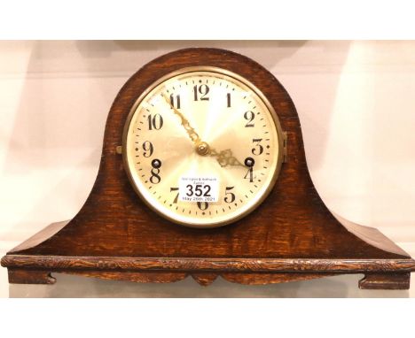 Oak cased Westminster chime mantel clock, in working order. Not available for in-house P&amp;P, contact Paul O'Hea at Mailbox