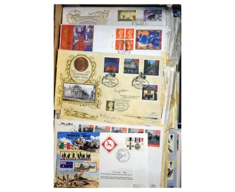 Quantity of GB and world numismatic covers to include Benham Covers, autographed first day covers, etc