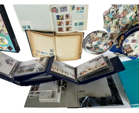 Great British and World stamps, including Aden, Belgium, Egypt, Isle of Man, Italy etc, various Queen Elizabeth II stamps on 