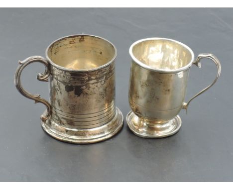 A 1930's silver tankard, with moulded circular base and simple ring decoration, marks for Birmingham 1930, rubbed makers mark