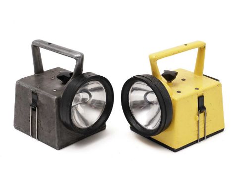 B.R (British Rail) signalling torch lamp by Vardic Ltd, serial number C39861, 16cm; and another yellow Vardic railway signalm