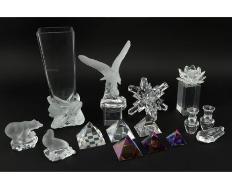 various items in crystal-glass || Varia decoratieve items in kristal, oa van Goebel