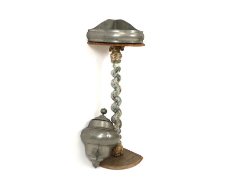 antique pewter fountain with its basin with a rare corner model - on a base in wood with torsaded pillar || Antieke fontein m