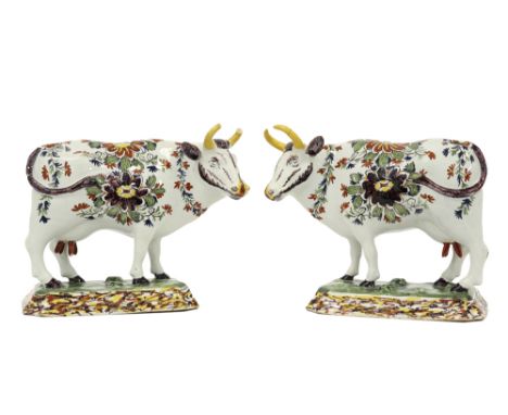 pair of 18th Cent. Delft polychrome ceramic "Cows" marked "De Lampetkan"  || Paar achttiende eeuwse "Koetjes" in faïence van 