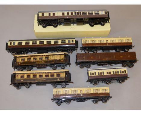 O Gauge. Kit built coaching stock, includes 4 x GWR coaches, GWR syphon van together with Ace trains GWR coach & 2 x Hornby P