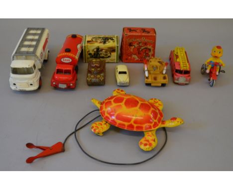 Good lot of tinplate and plastic vehicles and figures including Mobo turtle, Mettoy Fire Engine and Triang Petrol Tanker (9)