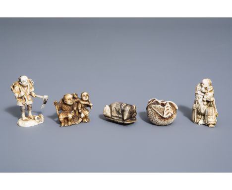 Five Japanese ivory netsuke with different designs, 19th/20th C.--H 5,6 - 2 cm (the tallest and the smallest netsuke)Ê Weight