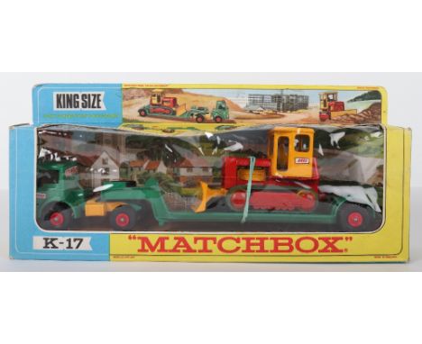 Matchbox Lesney King Size K-17 Ford D800 Taylor Woodrow Low Loader with Bulldozer, green cab/trailer, red plastic wheel hubs,