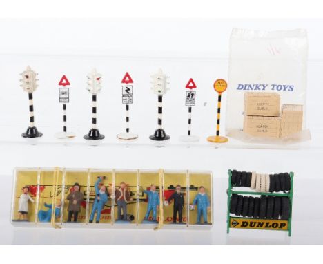 Dinky Toys 009 Service Station Personnel, set of eight plastic figures, in original display box ,plus 792 three packing cases