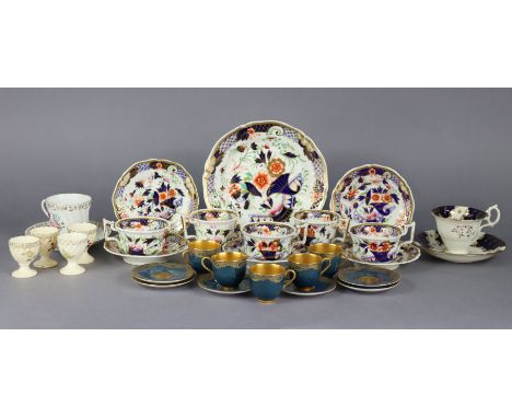 A Grainger &amp; Co. Worcester porcelain part tea &amp; coffee service comprising an 8¾” cake plate, three teacups &amp; sauc