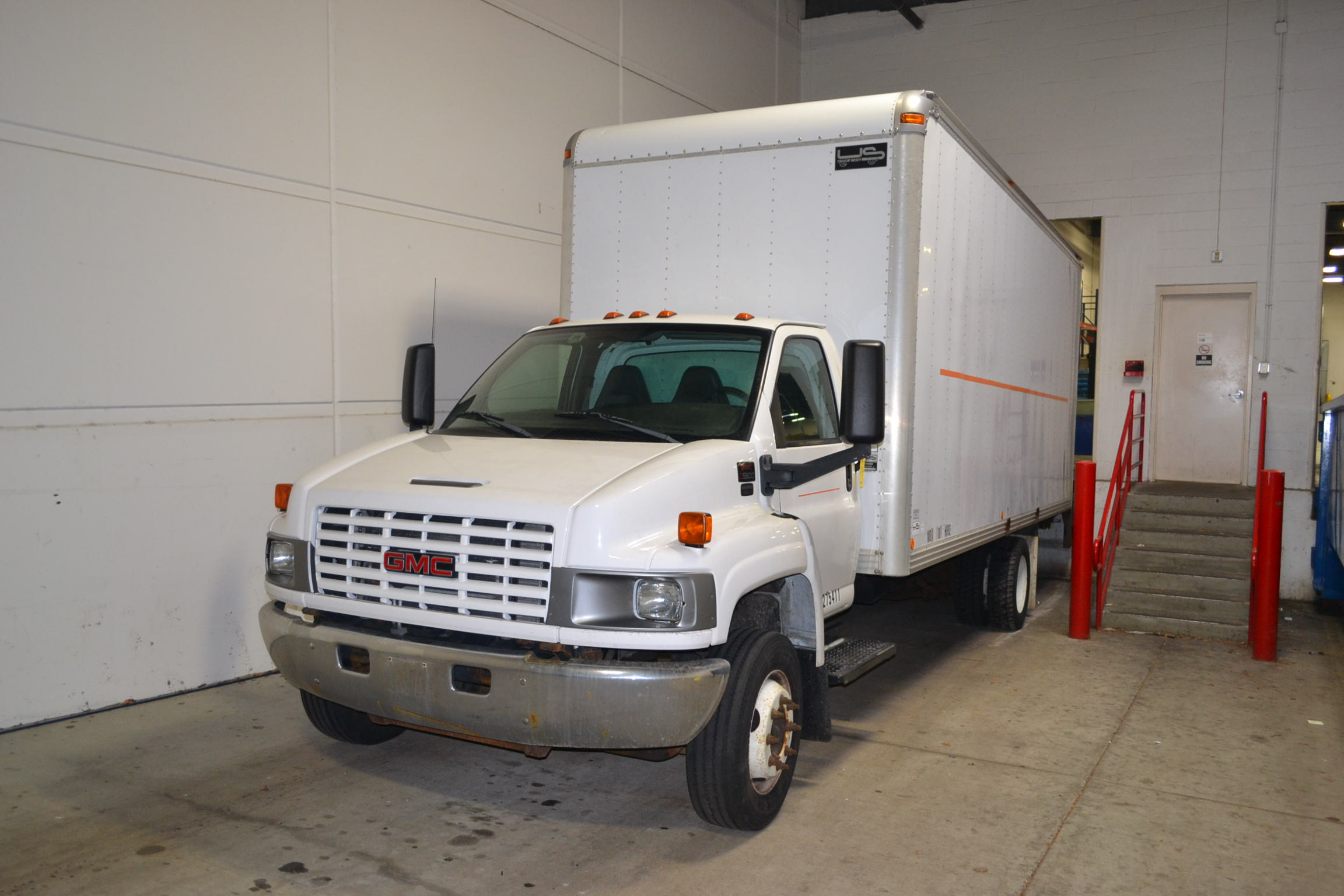 2006 GMC 5500 SingleAxle 24 ft. Box Truck, VIN 1GDJ5C1276F416801