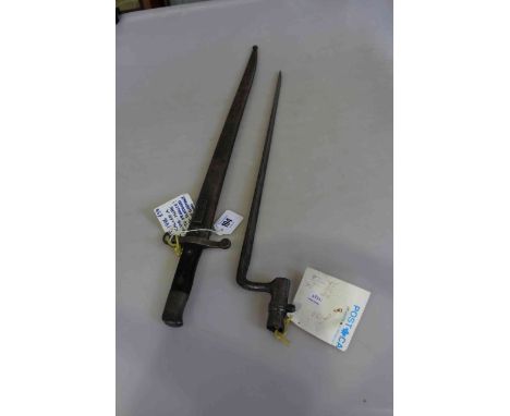 Portuguese bayonet with scabbard and triangular socket bayonet, both 19th Century (2).