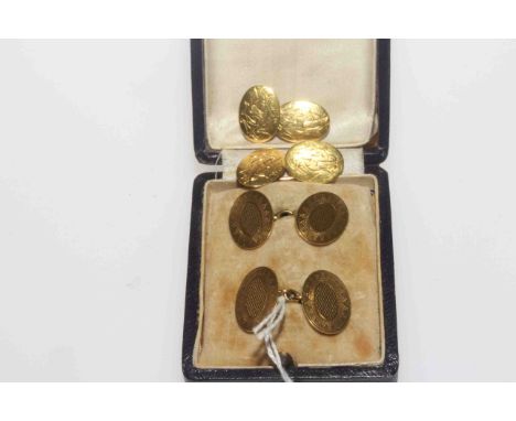 Two pair of gents 18 carat gold cufflinks, one engine-turned, one with monogram, 18.7 grams