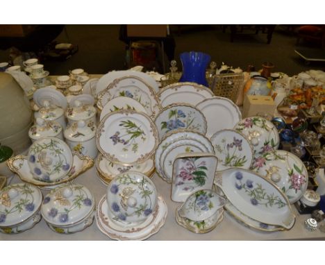 A comprehensive Spode Stafford Flowers pattern dinner service, comprising eight dinner plates, serving bowl, two dessert bowl