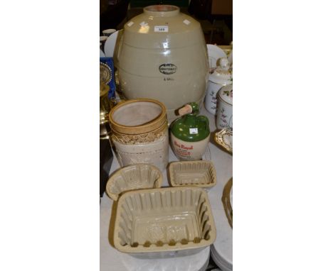 Stoneware - Ben Royal De Luxe scotch whisky (unopened),commemorating the Silver Jubilee; a salt glazed  four gallon barrel, s