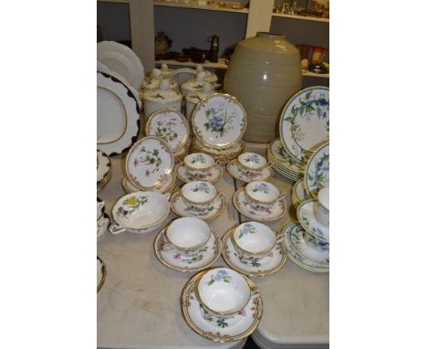 A Spode Stafford Flowers tea service for seven; additional saucers