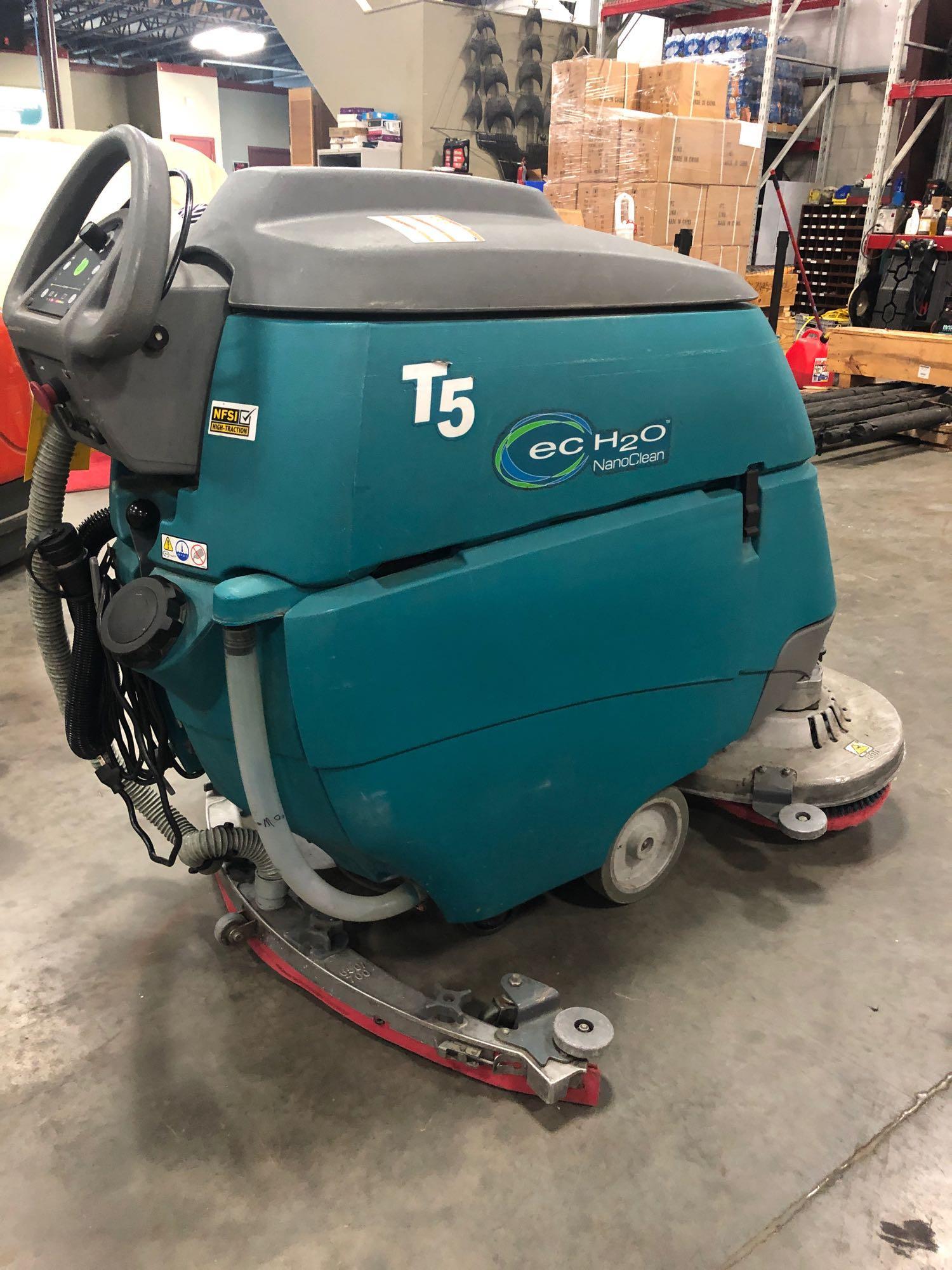 2016 TENNANT T5 ECH20 FLOOR SCRUBBER, RUNS AND OPERATES