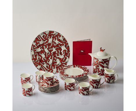 Kaffeeservice 'A Piece of Art', 1991 16 Teile Porzellan mit Aufglasurdekor nach Motiven von Keith Haring. Kanne: H. 21 cm; 2 