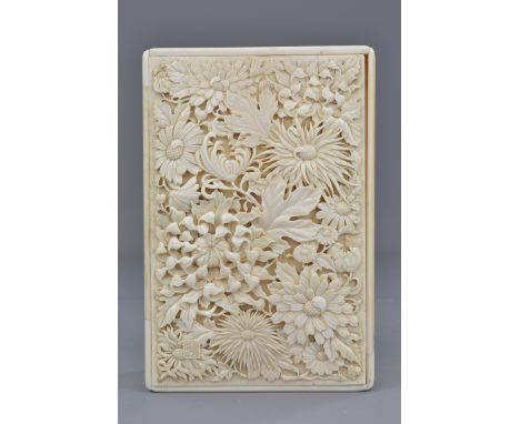 A Japanese Meiji period carved ivory box and cover. 16cm length x 10cm depth x 5cm height
