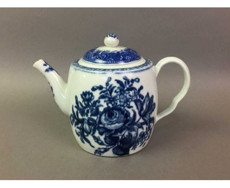 ROYAL WORCESTER FIRST PERIOD BLUE AND WHITE TEAPOT WITH OTHER BLUE AND WHITE CERAMICS including a Copeland jug