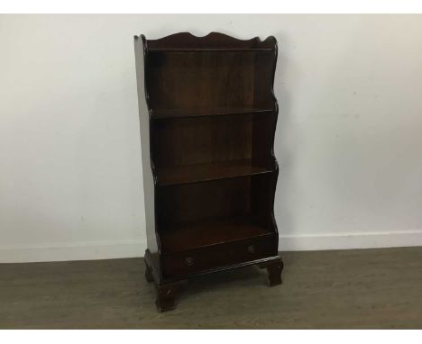 REPRODUCTION MAHOGANY OPEN BOOKCASE along with another open bookcase114cm highQty: 2