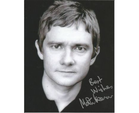 Martin Freeman signed 10 x 8 colour Photoshoot Portrait Photo, from in person collection autographed at Baftas London 2011. G