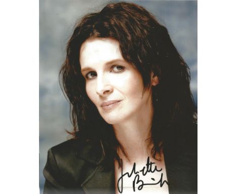 Juliette Binoche signed 10 x 8 colour Photoshoot Portrait Photo, from in person collection. Good Condition. All signed pieces