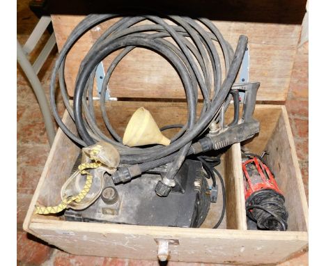 A turbo pressure washer, inspection lamp, etc. 