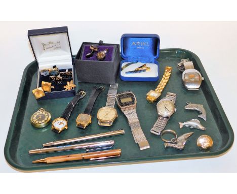 Costume jewellery and effects, to include modern gentleman's cufflinks, biros, gents wristwatches, to include Casio, Timex, T