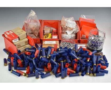 A large collection of Hornady and similar rifle bullets and shotgun cartridge cases including .303, .22, .224, .308, 7.62mm, 