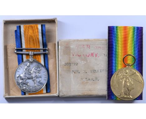 British Army WW1 medal pair comprising War Medal and Victory Medal named to 203772 Pte R Wilkinson, East Lancashire Regiment,