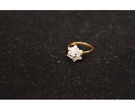 An 18ct Diamond (1.00ct) Cluster Ring 
