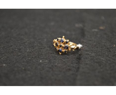 A 9ct Gold Sapphire Ring 