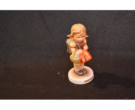 A Hummel Figurine 'School Girl' 