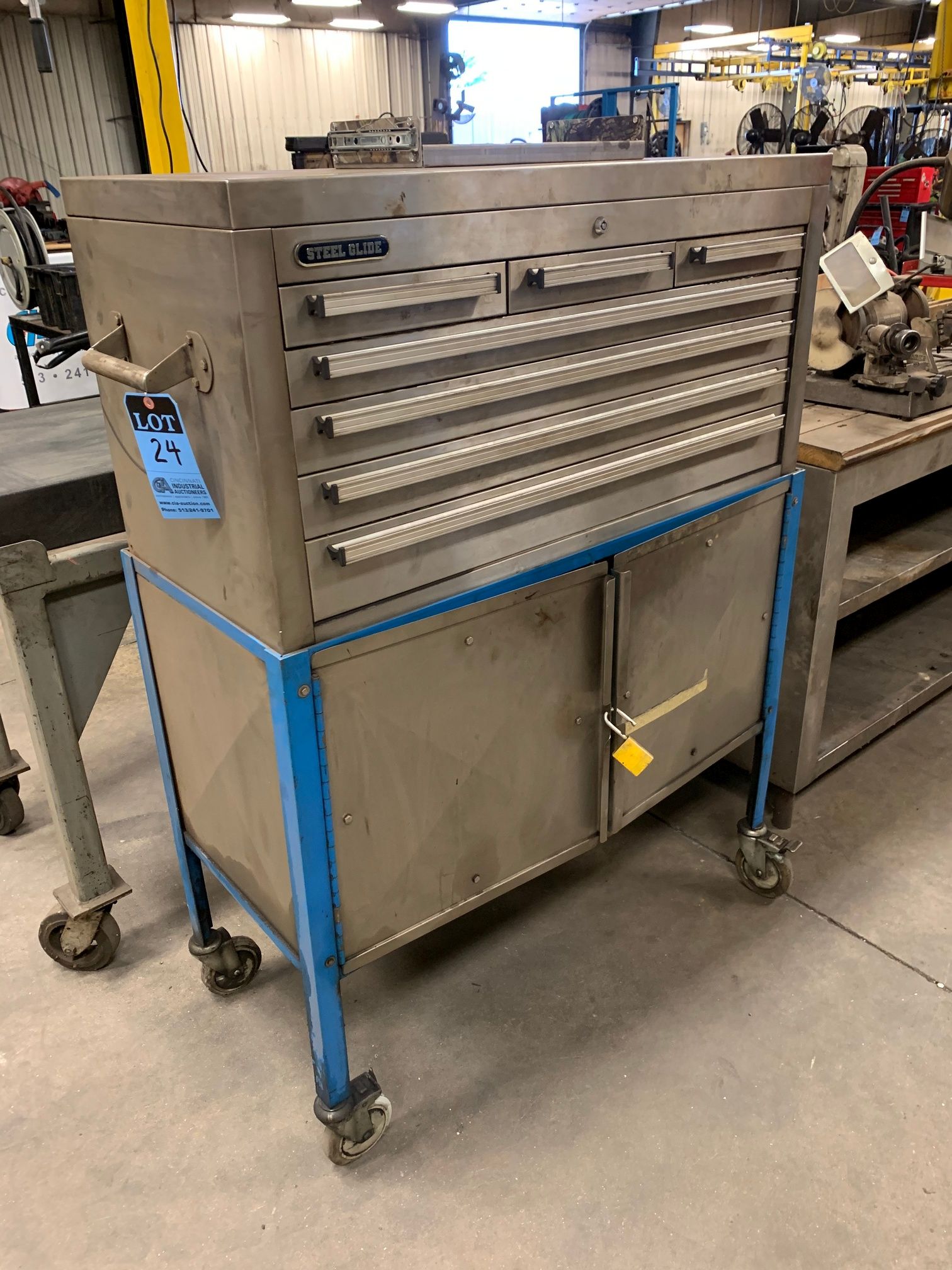Steel glide tool box Clearance
