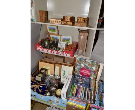 ASSORTED ITEMS to include glass vases, David Lawrence sculptures, Celtic Legends, pewter sculptures, Design Clinic oil lamp, 