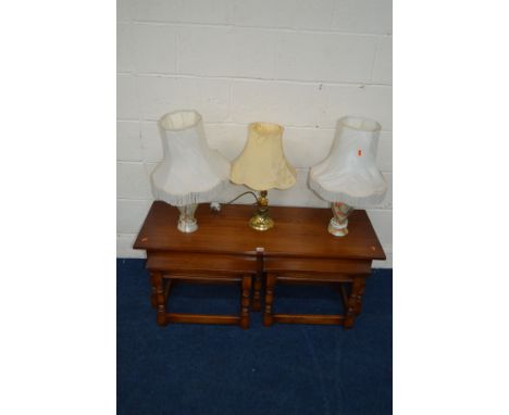 A BEVAN FUNNELL REPRODUX COFFEE/NEST OF THREE TABLES, width 115cm x depth 43.5cm x height 40cm together with a pair of onyx t