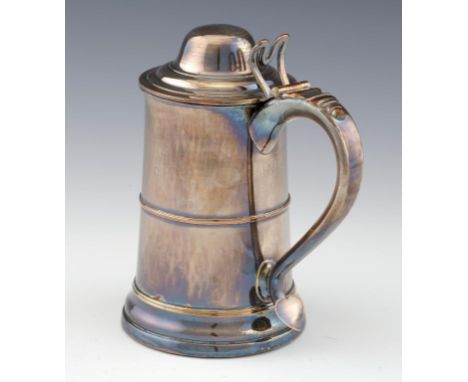 A SHEFFIELD PLATE TANKARD, C1780 the handle with heart shaped terminal, turned wood inset foot, 19cm h ++Pleasing light wear 