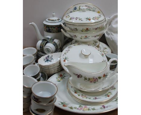 A Wedgwood Arcadia pattern part dinner set, Noritake part tea set and Royal Worcester bowls