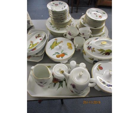 A quantity of Royal Worcester Astley and Evesham tableware 