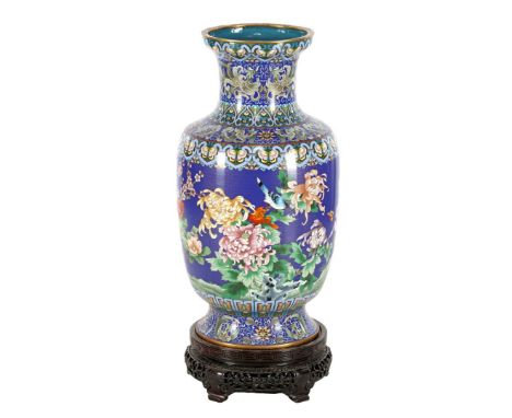 Large oriental cloisonné vase with floral decor with birds and butterflies, 20th century, 78 cm high, 40 cm diameter, loose o