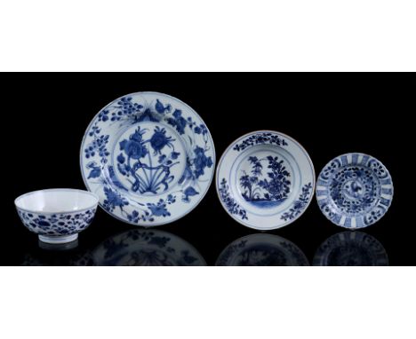 Porcelain dish with floral decor, China ca. 1800, 22 cm diameter (edge chips), dish with floral decor, 16 cm diameter, saucer