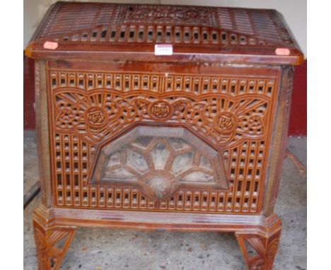 A French Art Deco enamelled cast iron freestanding stove by Pied-Selle   Condition Report / Extra Information  h.62cm, w.53cm