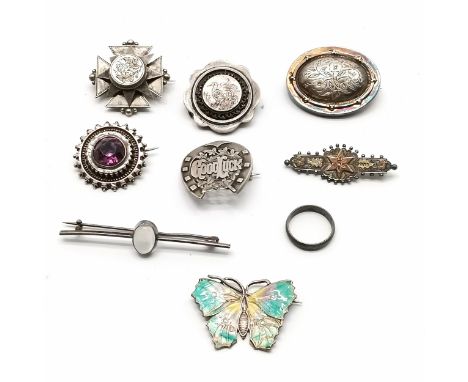 Qty of antique silver jewellery inc Good luck horseshoe brooch, enamel butterfly brooch (a/f) etc - total weight (lot) 45g &a