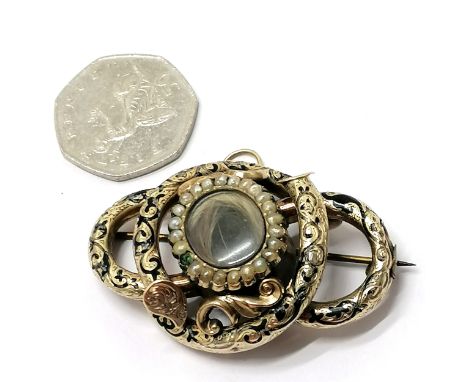 Antique unmarked gold 'In memoriam' brooch pendant locket with enamel &amp; seed pearl detail - 5.5cm across &amp; 18.6g tota