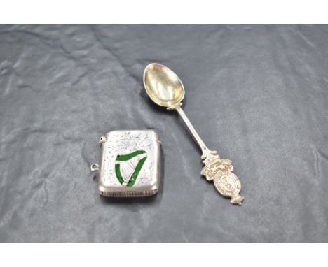 An early George V silver 'The King's Own' spoon, surmounted with Royal cipher and regimental insignia, rubbed marks, 11.5cm, 