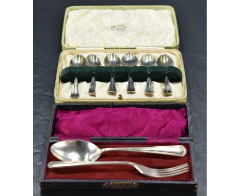 A cased set of six George V silver coffee spoons, Hanovarian variant, marks for Sheffield 1931, maker Viners, 10cm, 59grams g