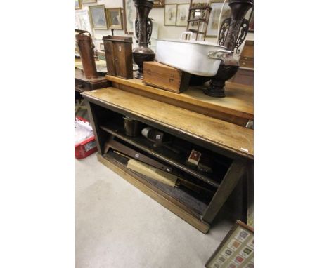 A Mahogany Bookcase with single shelf 